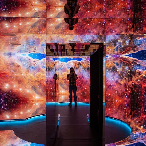 Galaxy_Room_4.636534e257845.png